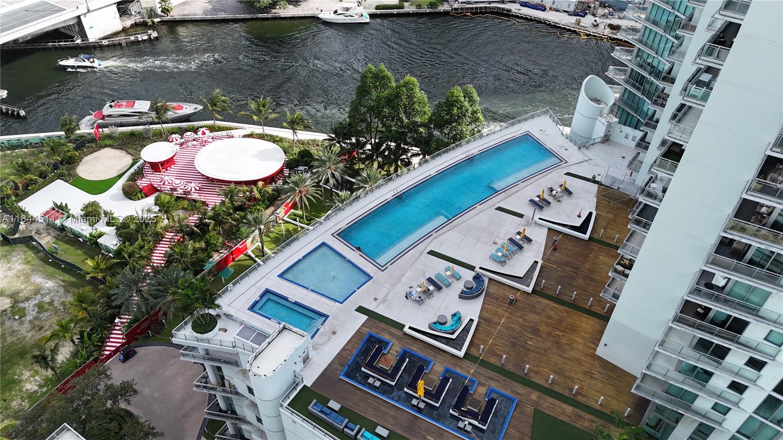 92 SW 3rd St #905, Miami FL 33130
