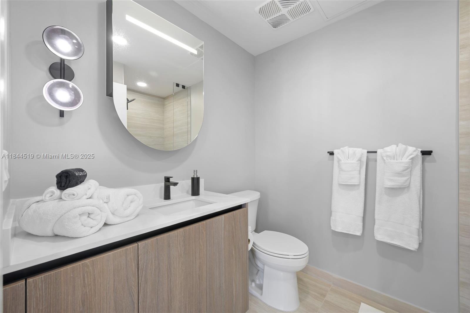 580 72nd St #1210, Miami Beach FL 33141