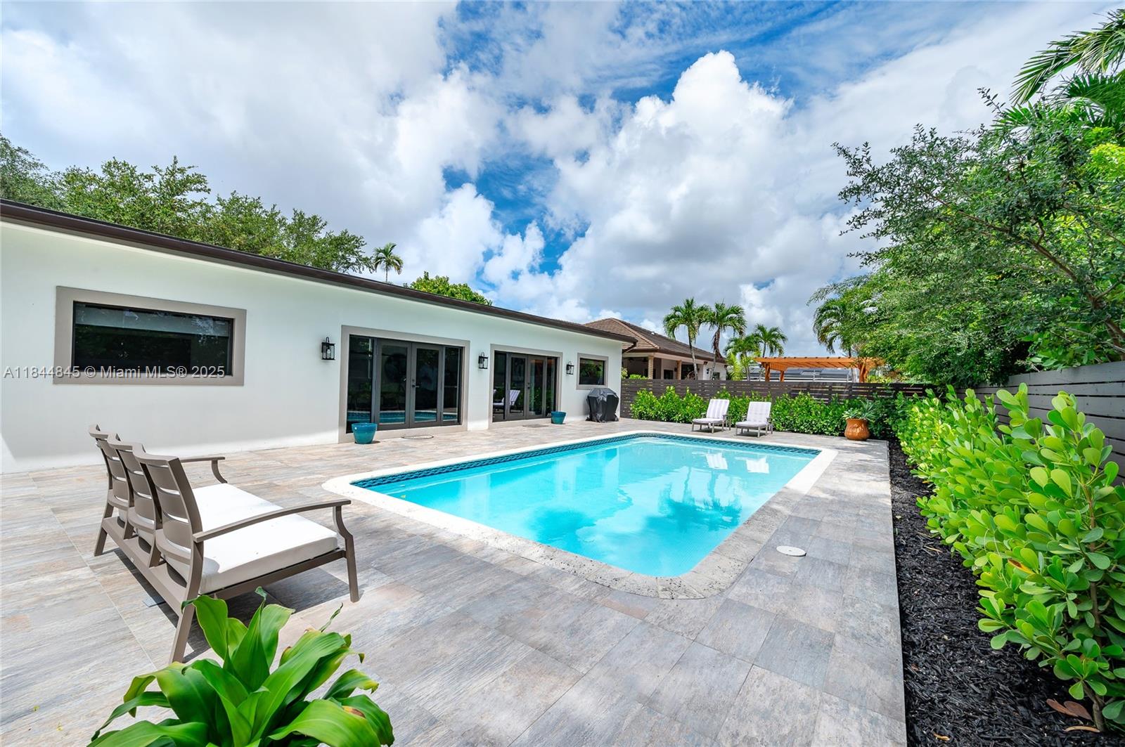 117 S Royal Poinciana Blvd, Miami Springs FL 33166