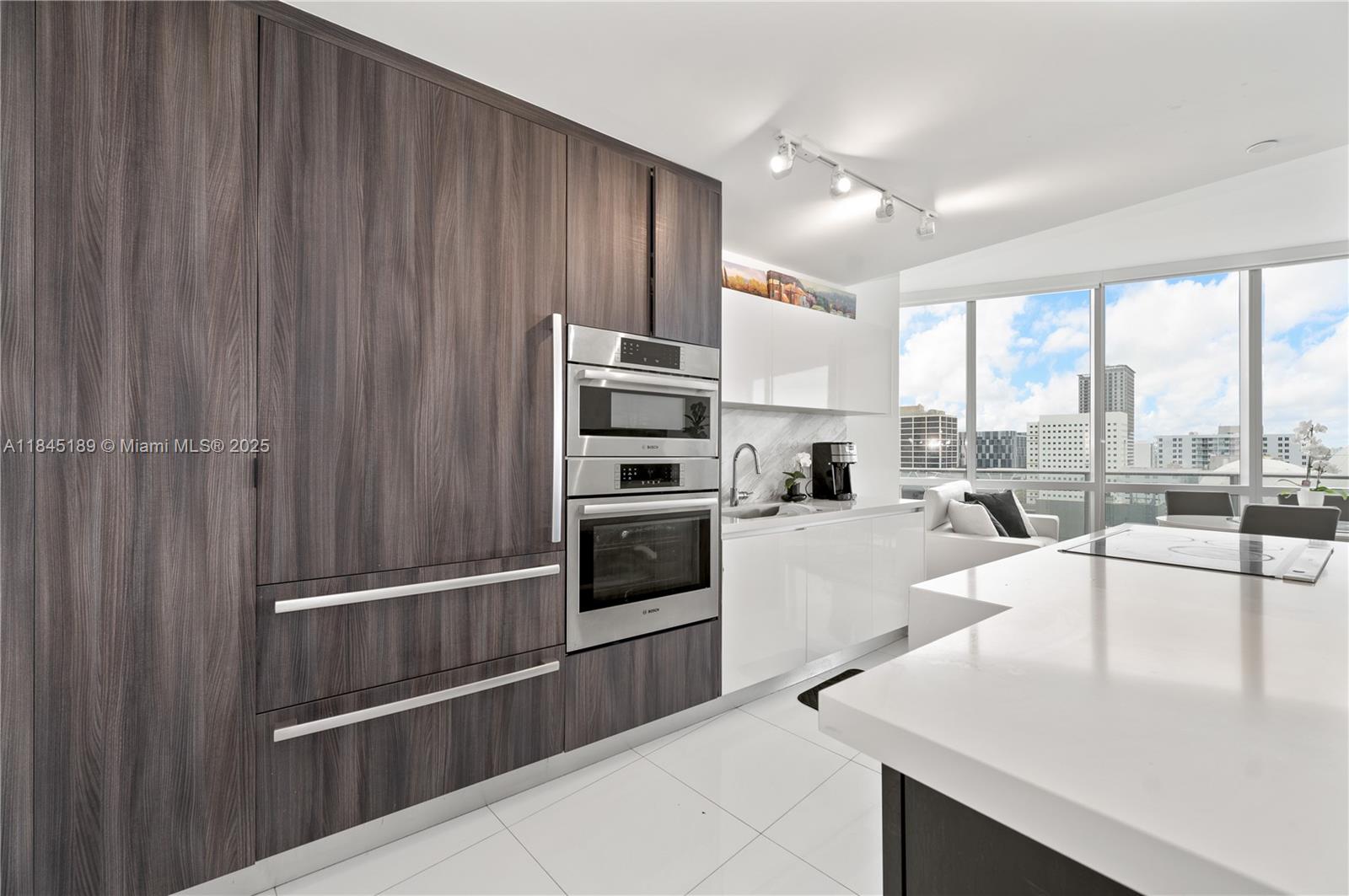 851 NE 1st Ave #1410, Miami FL 33132