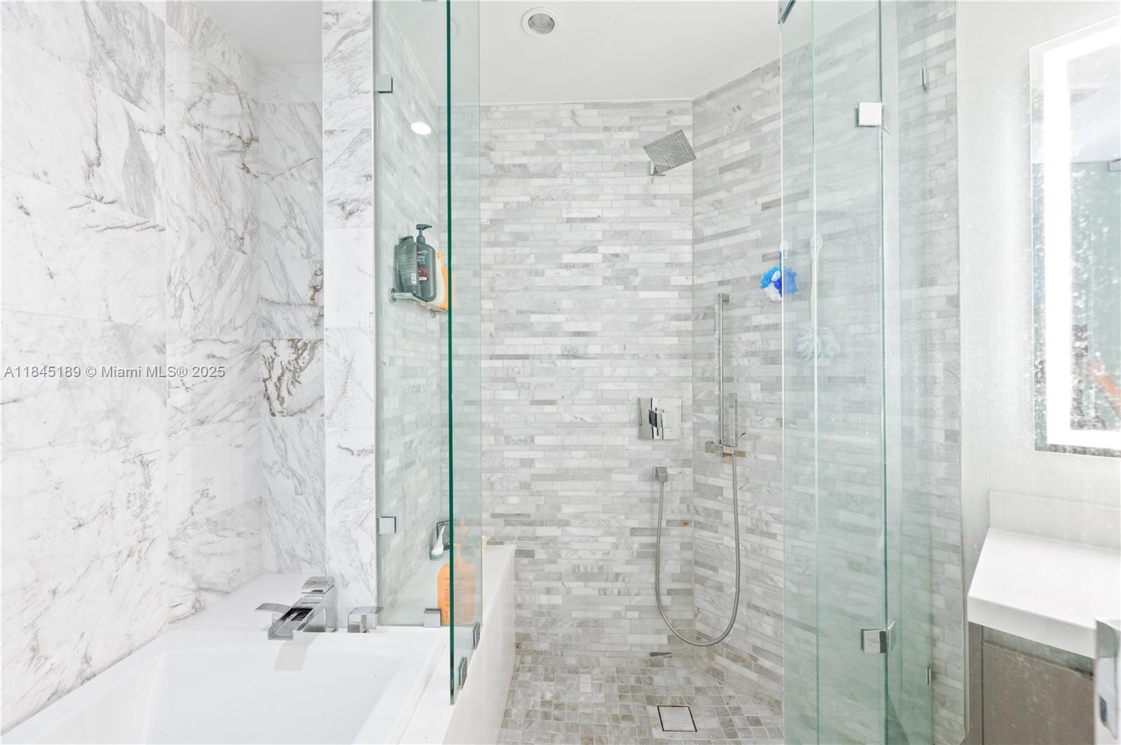 851 NE 1st Ave #1410, Miami FL 33132