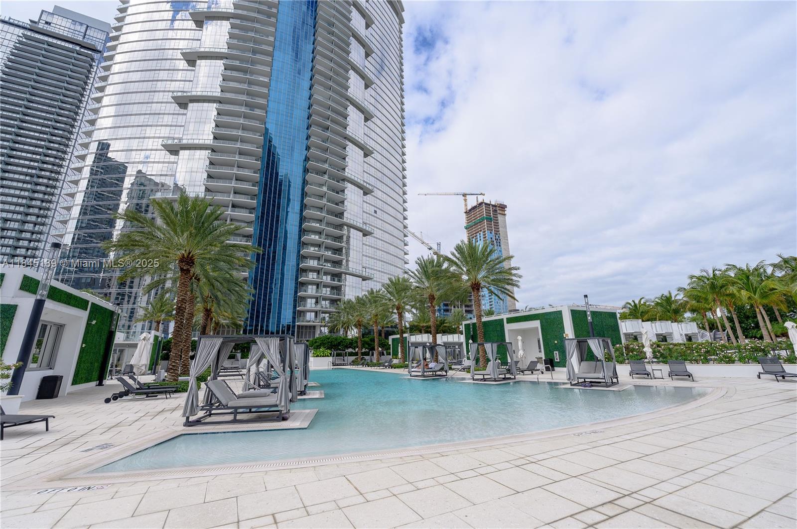 851 NE 1st Ave #1410, Miami FL 33132