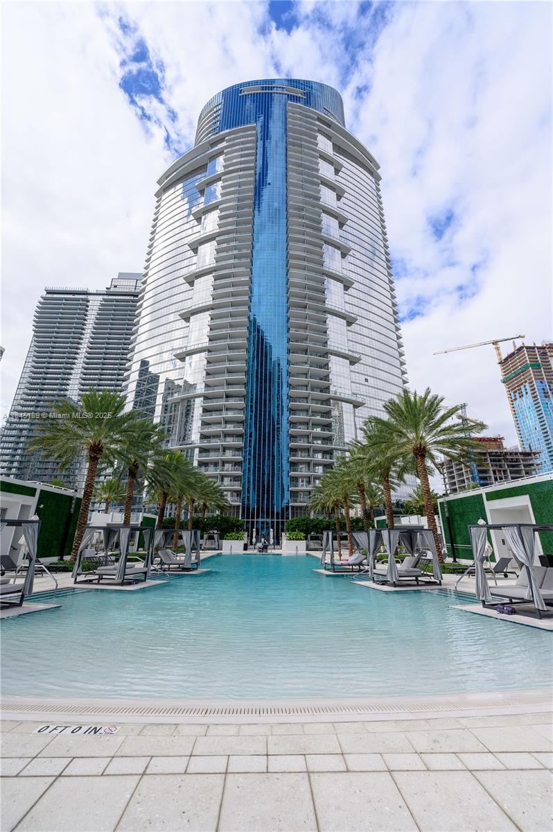 851 NE 1st Ave #1410, Miami FL 33132