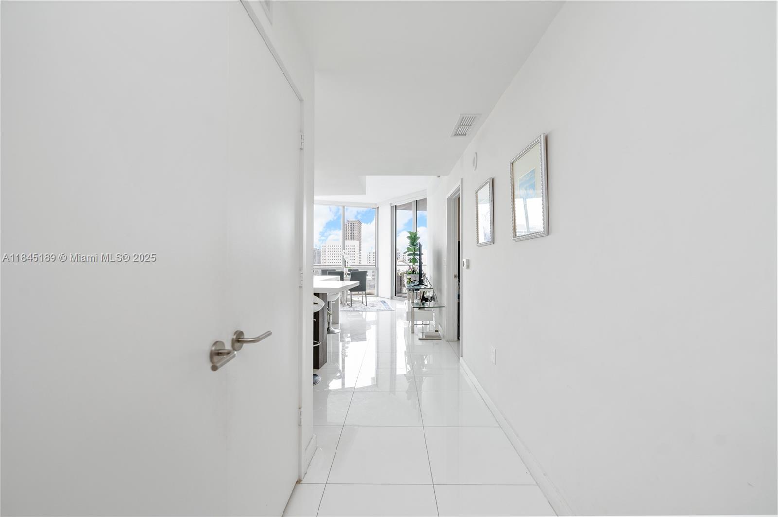 851 NE 1st Ave #1410, Miami FL 33132