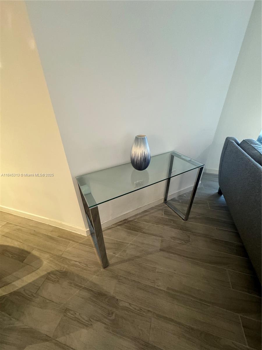 999 SW 1st Ave #1401, Miami FL 33130