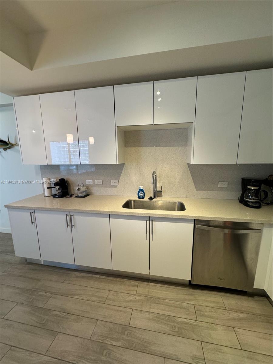 999 SW 1st Ave #1401, Miami FL 33130