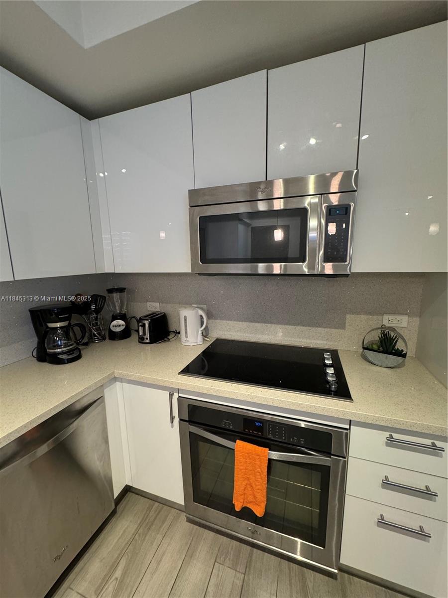 999 SW 1st Ave #1401, Miami FL 33130