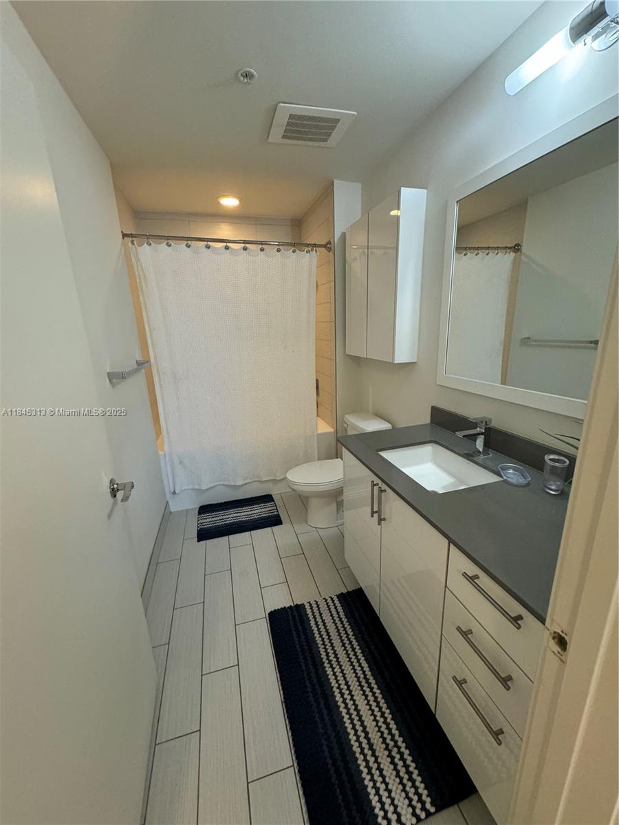 999 SW 1st Ave #1401, Miami FL 33130