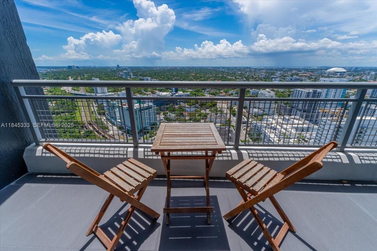 60 SW 13th St #3203, Miami FL 33130
