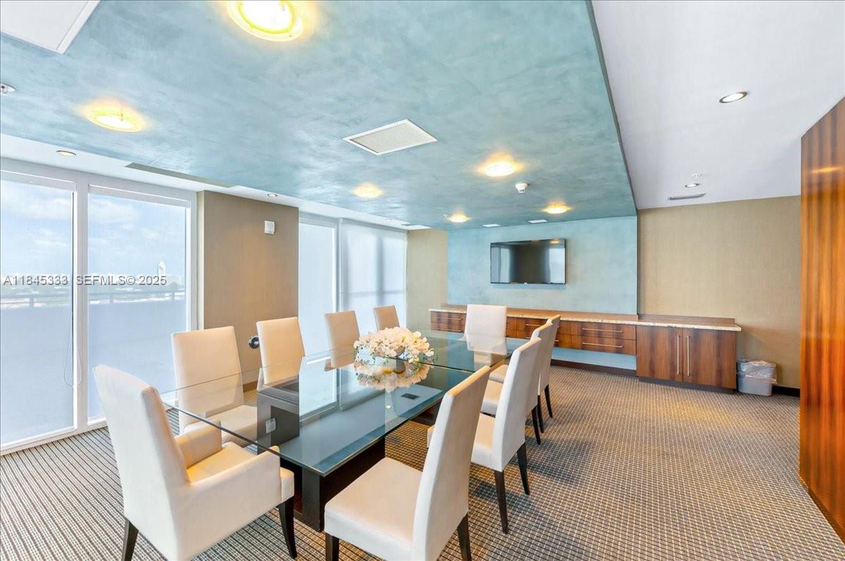 60 SW 13th St #3203, Miami FL 33130