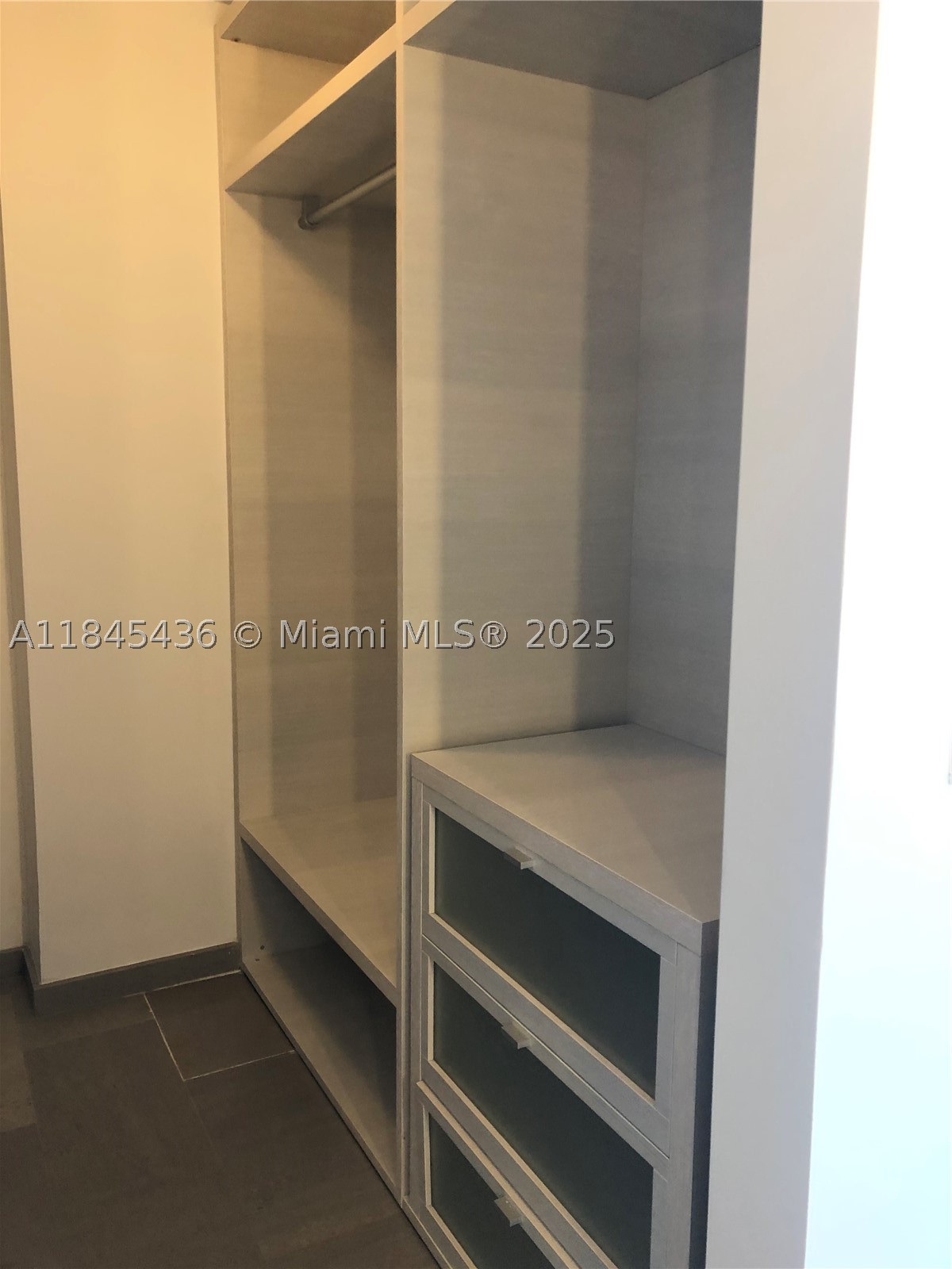 88 SW 7th St #2603, Miami FL 33130