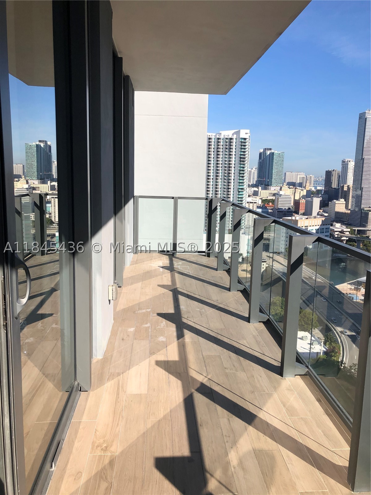 88 SW 7th St #2603, Miami FL 33130