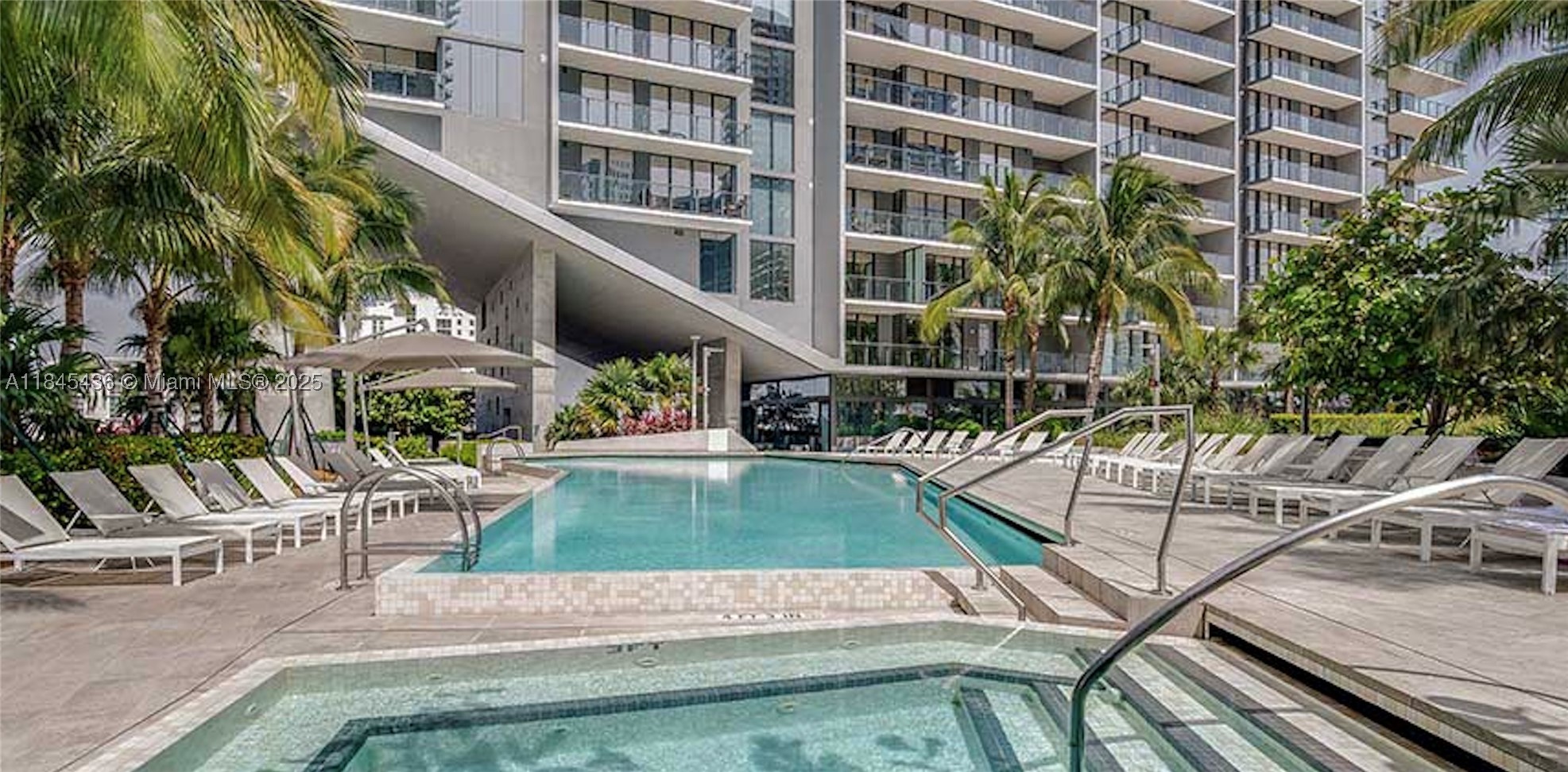 88 SW 7th St #2603, Miami FL 33130