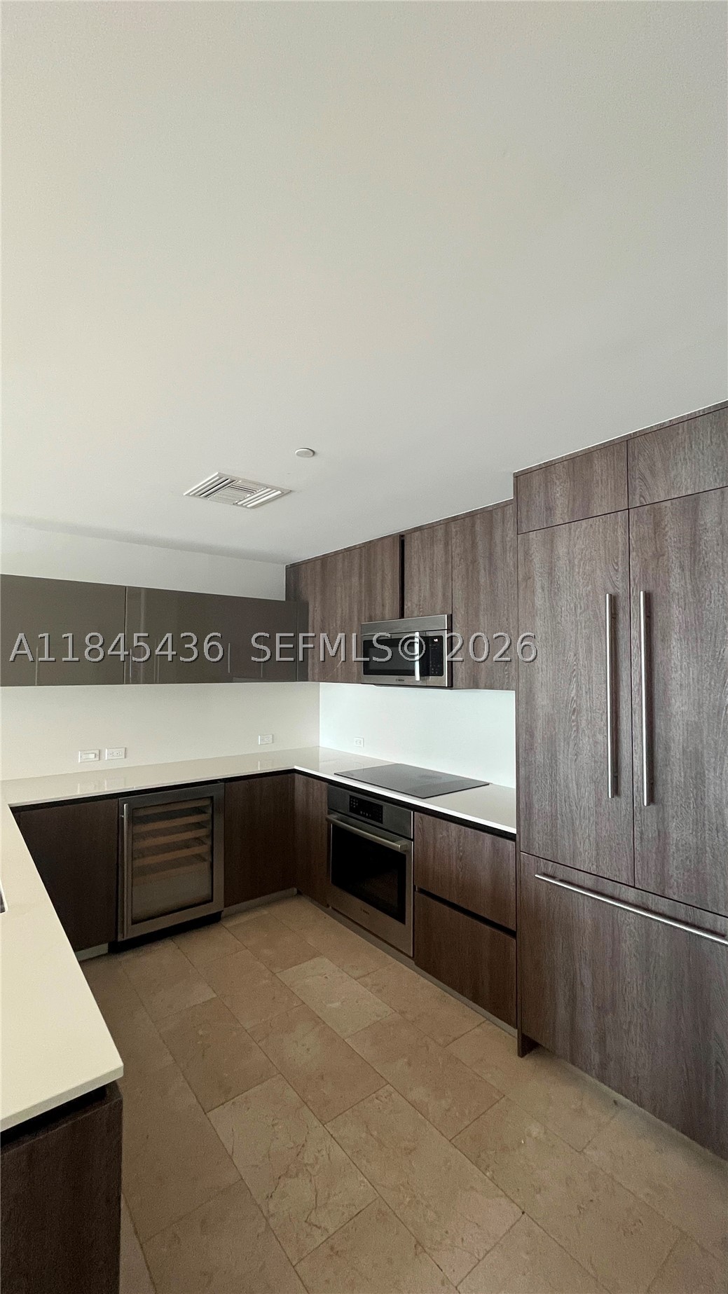 88 SW 7th St #2603, Miami FL 33130