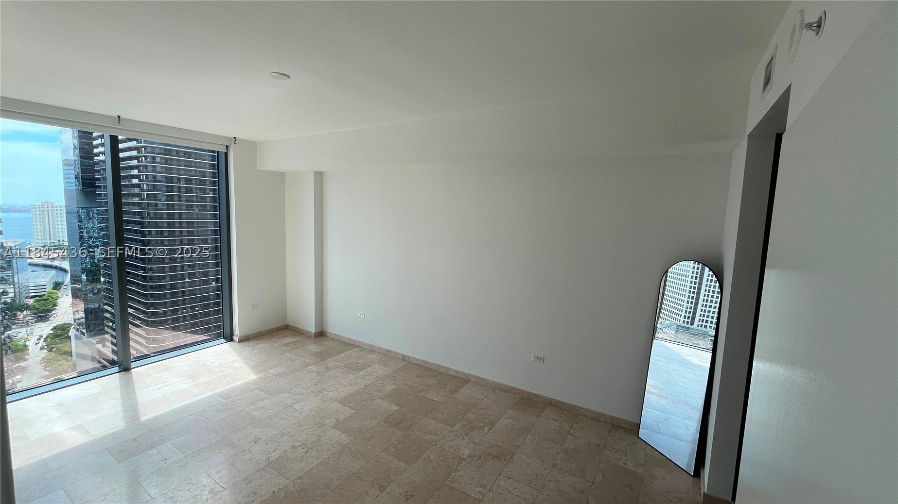 88 SW 7th St #2603, Miami FL 33130