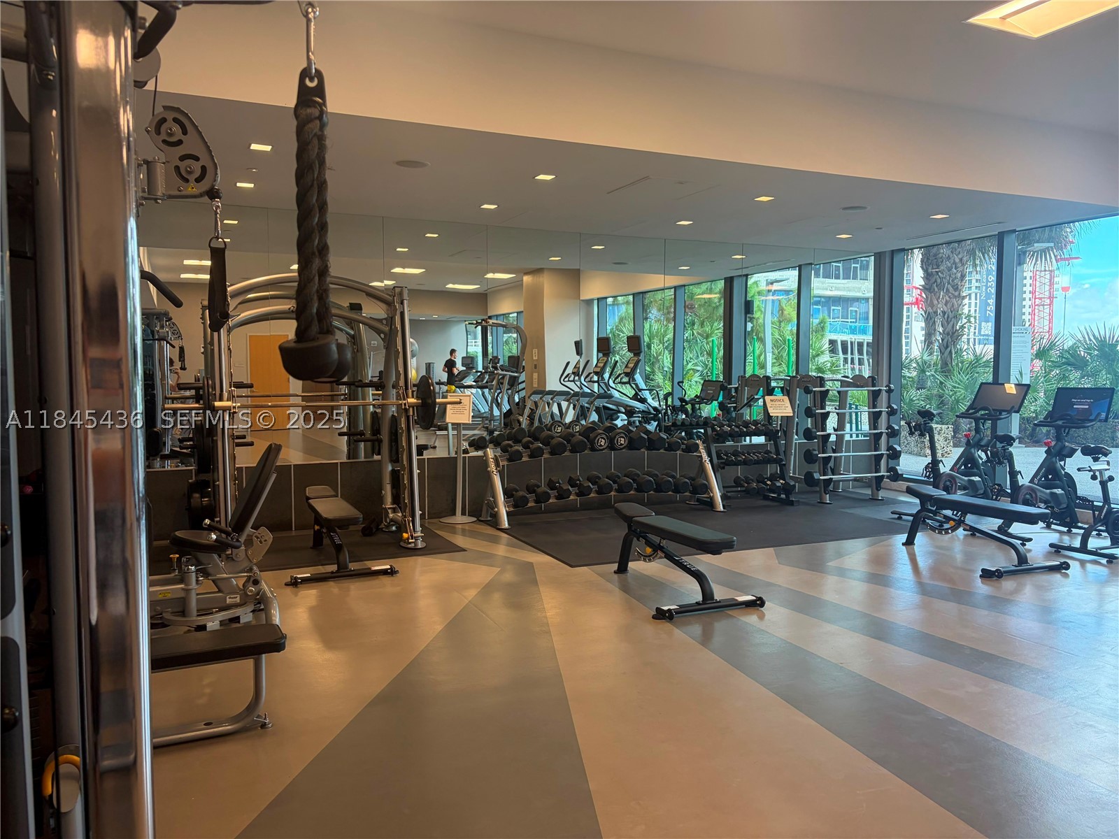 88 SW 7th St #2603, Miami FL 33130