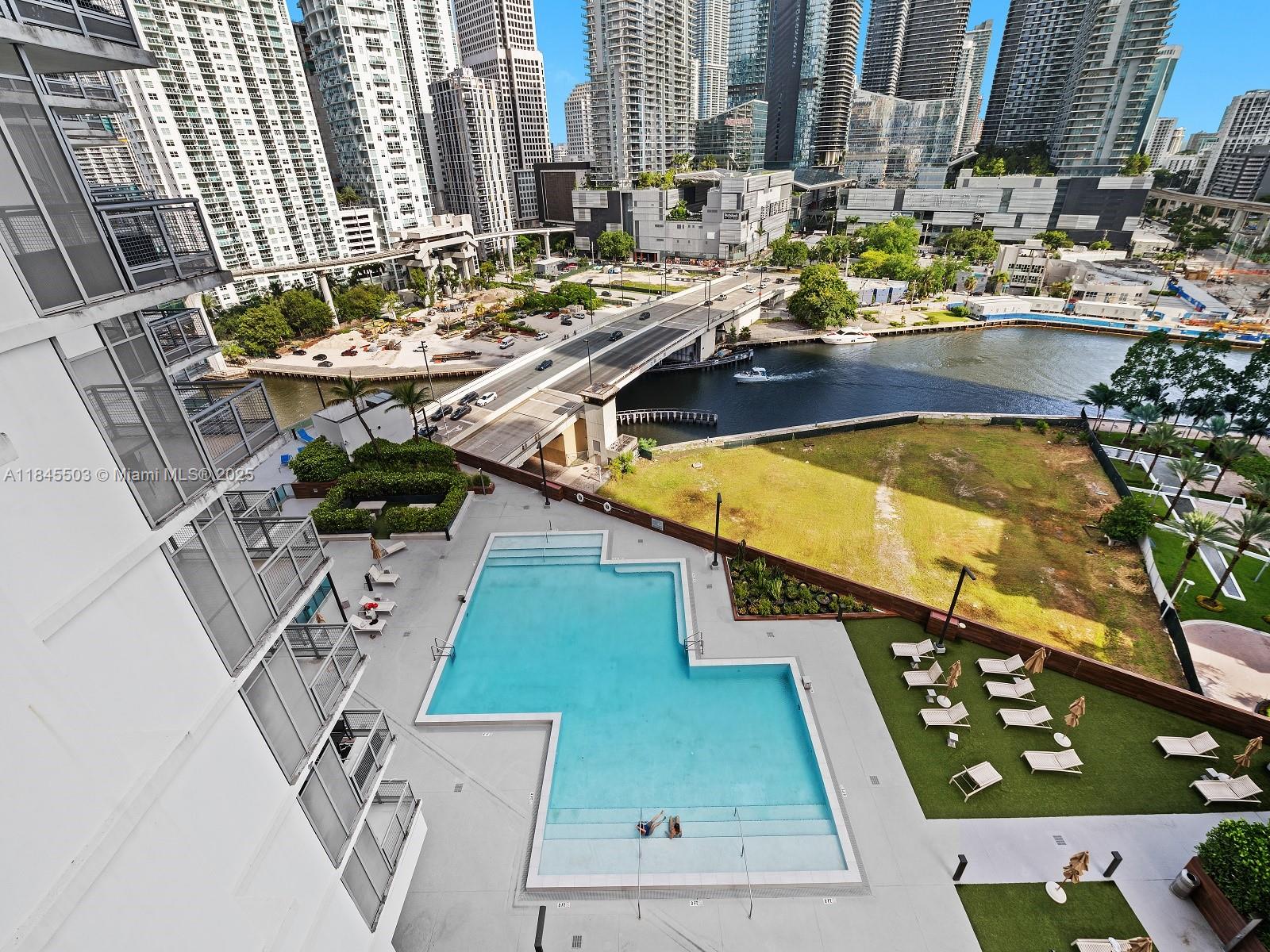 350 S MIAMI AVE #1610, Miami FL 33130