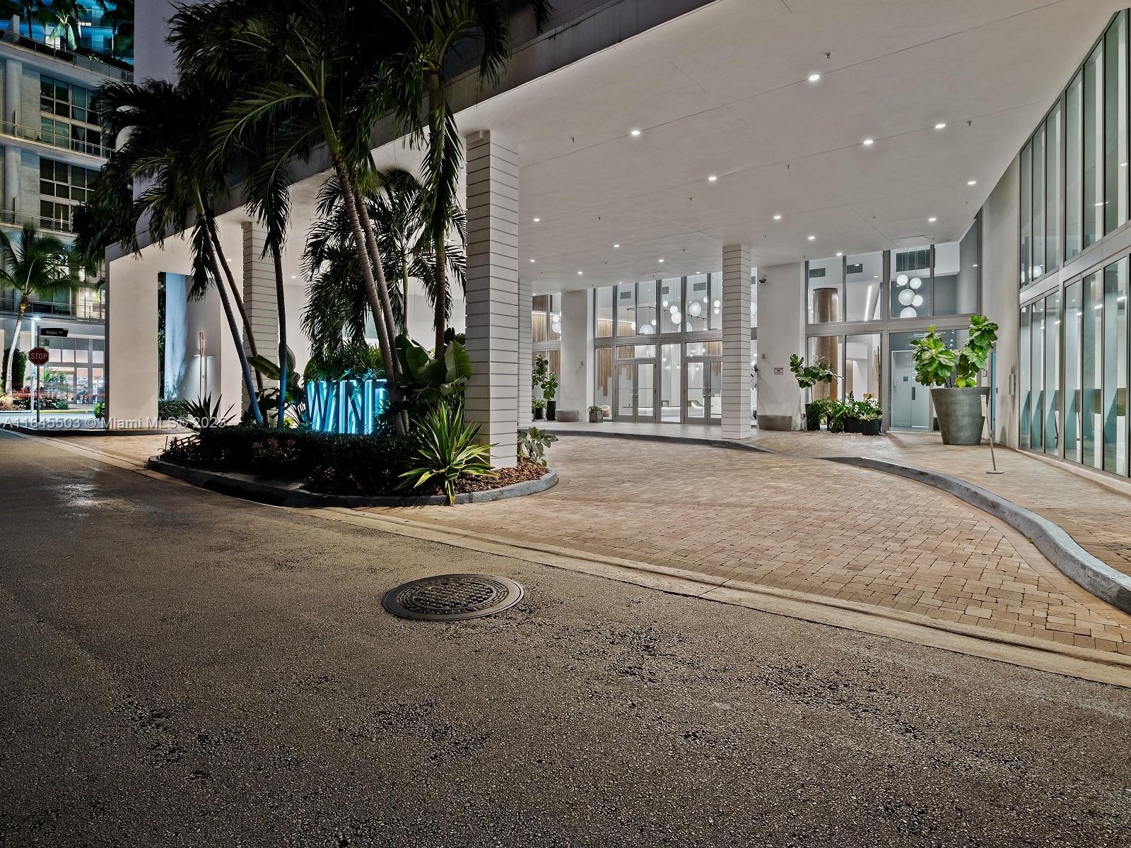 350 S MIAMI AVE #1610, Miami FL 33130