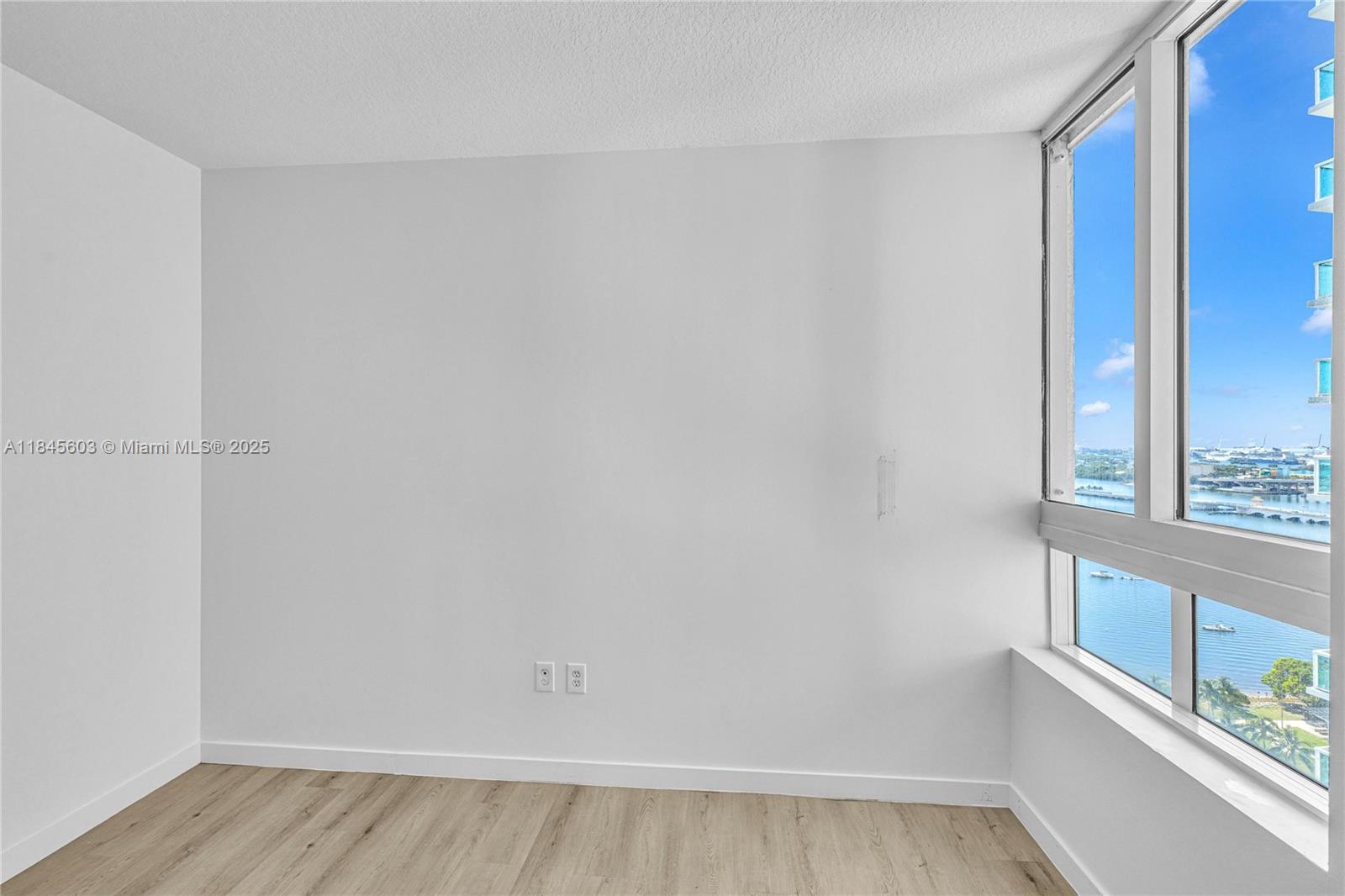 1900 N Bayshore Dr #2003, Miami FL 33132