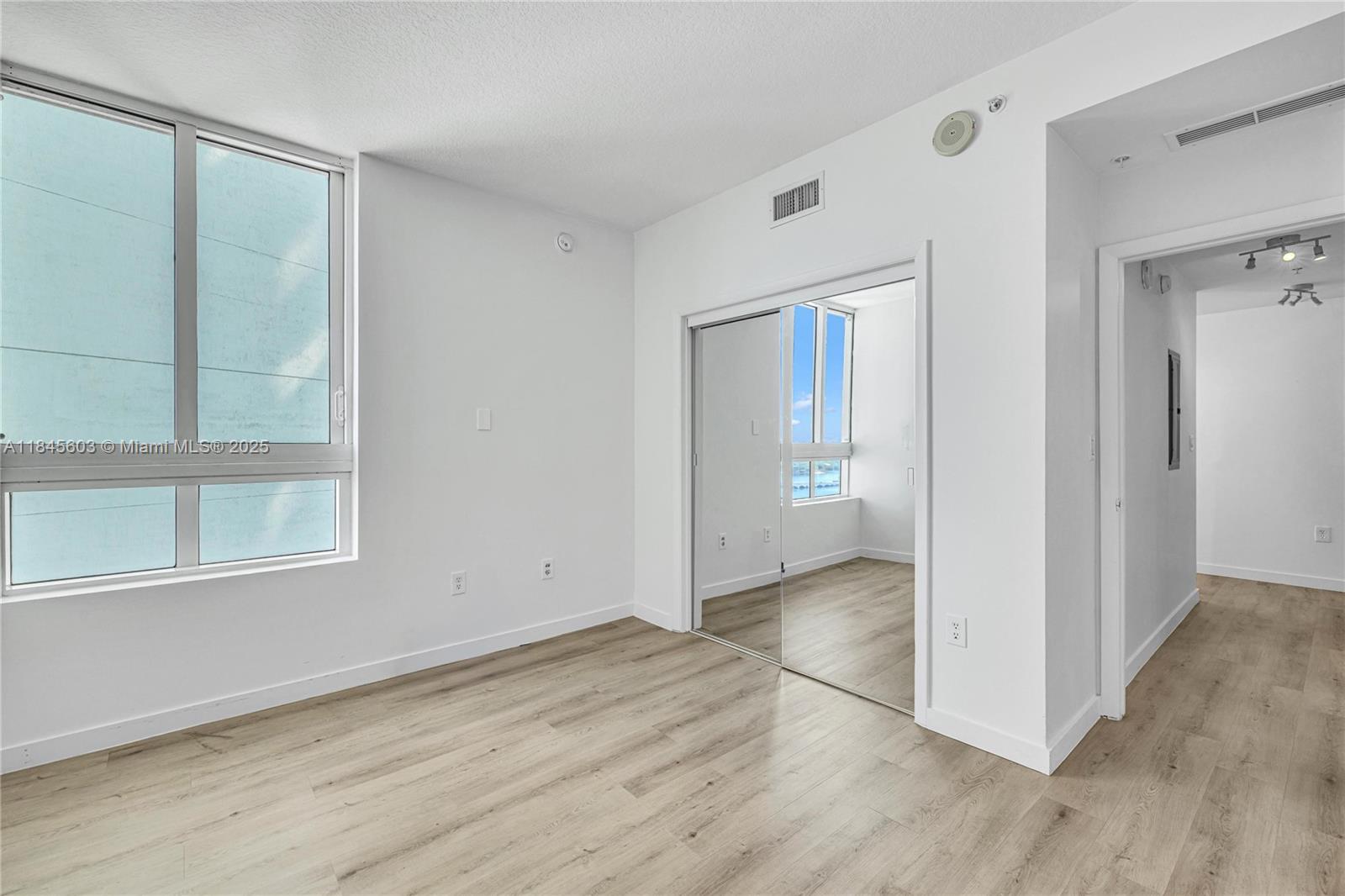1900 N Bayshore Dr #2003, Miami FL 33132