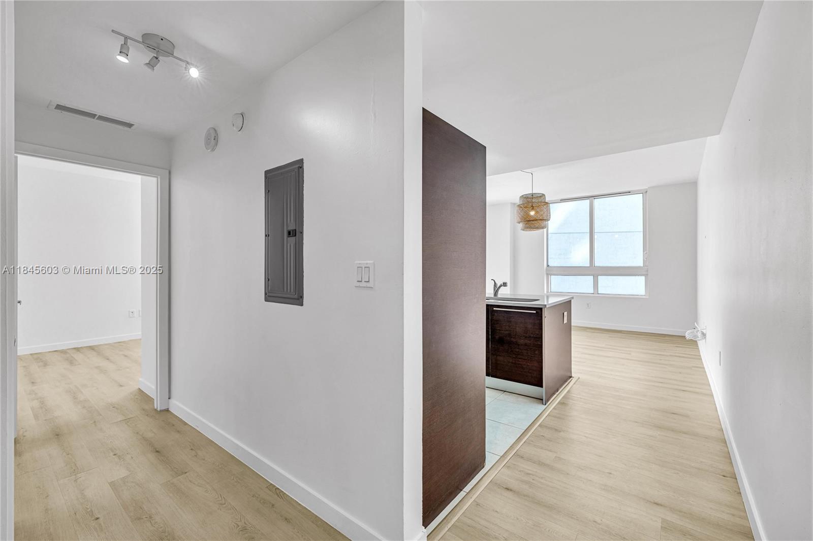 1900 N Bayshore Dr #2003, Miami FL 33132