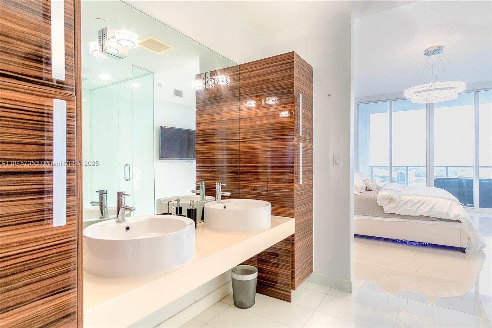 2020 N Bayshore Dr #2404, Miami FL 33137