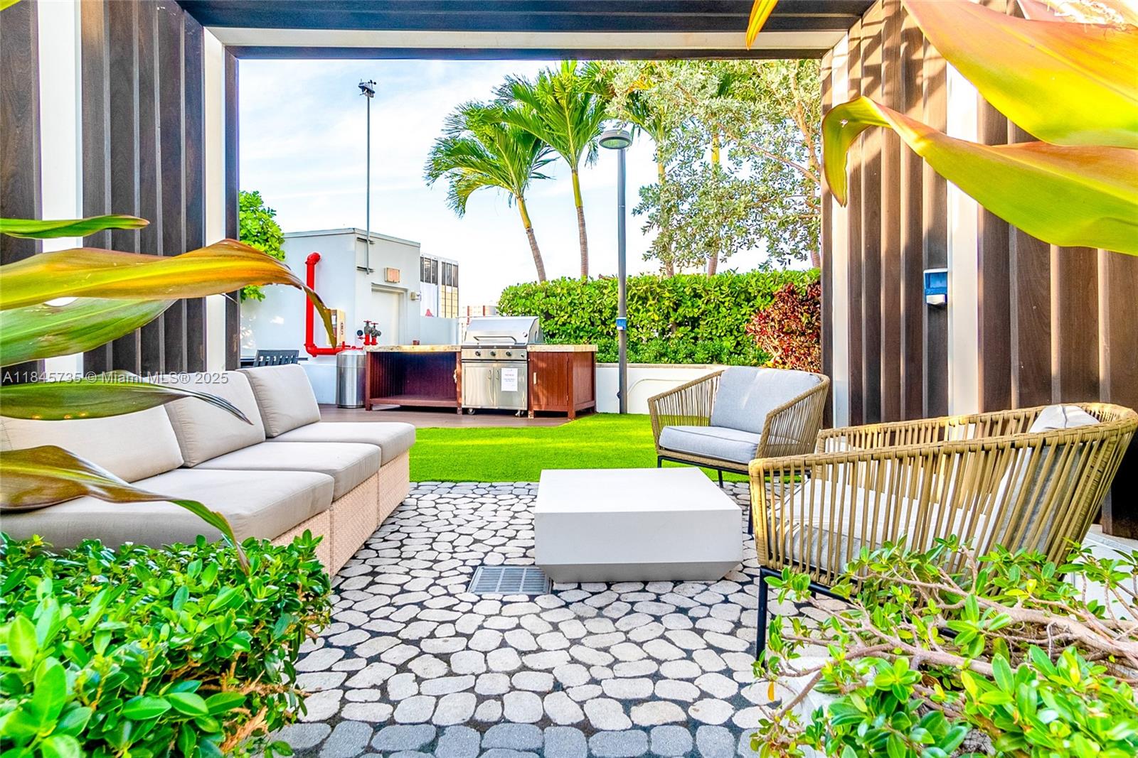 2020 N Bayshore Dr #2404, Miami FL 33137