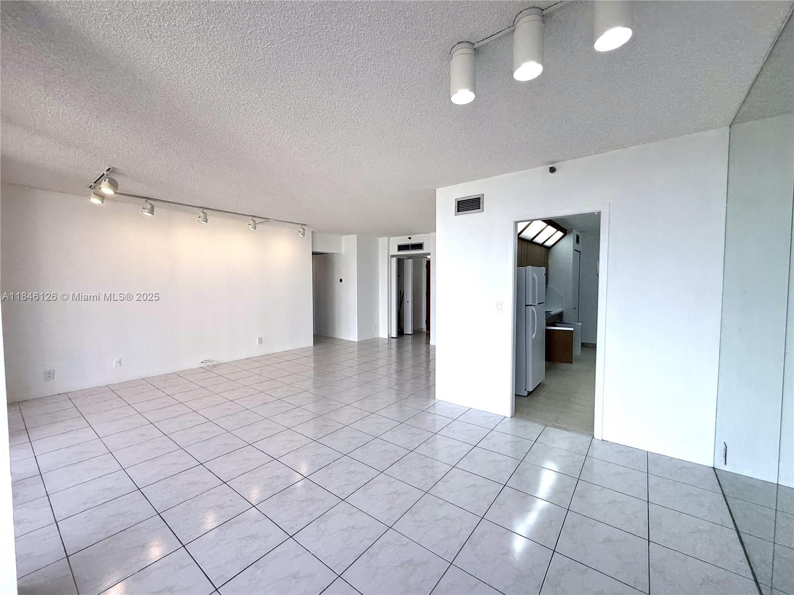 19355 Turnberry Way #12C, Aventura FL 33180