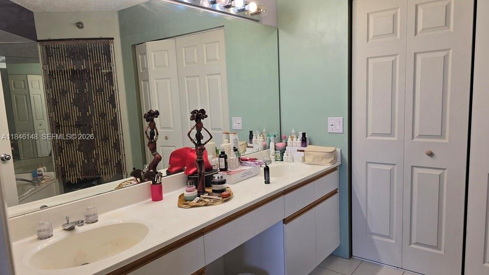 3400 NE 192nd St #1205, Aventura FL 33180