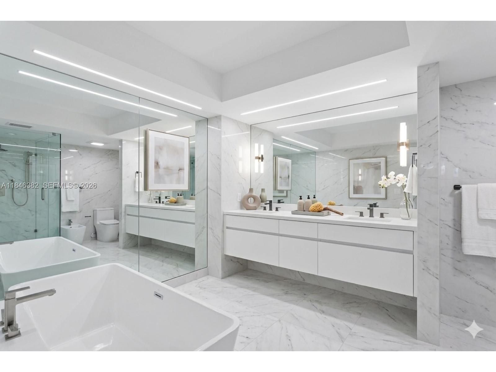 20281 E Country Club Dr #207, Aventura FL 33180