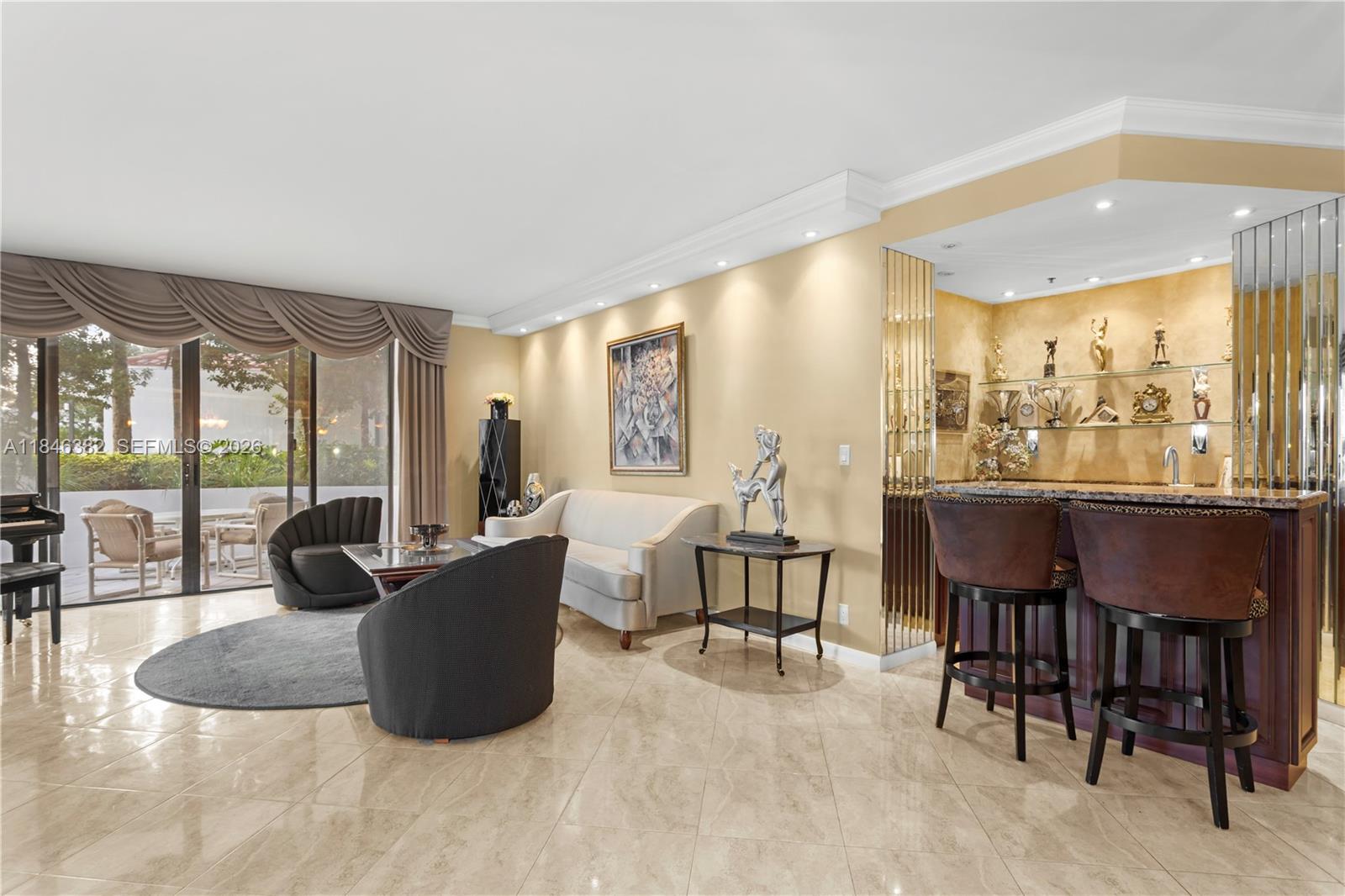 20281 E Country Club Dr #207, Aventura FL 33180