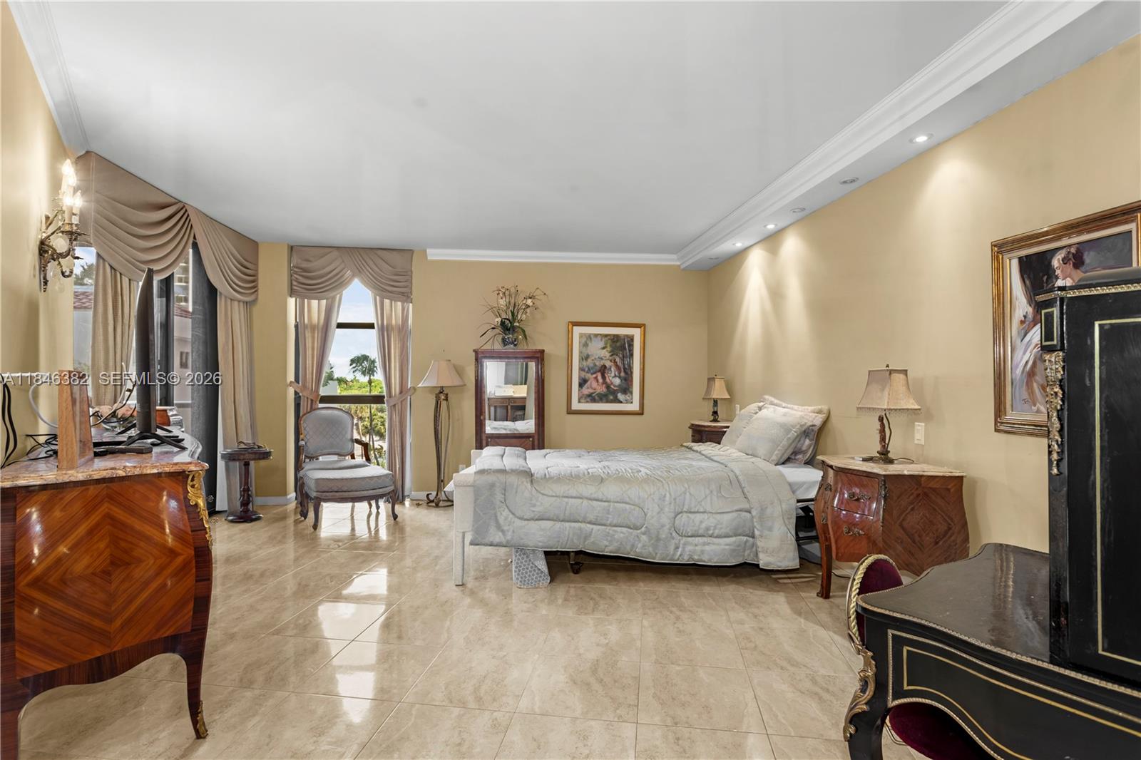 20281 E Country Club Dr #207, Aventura FL 33180