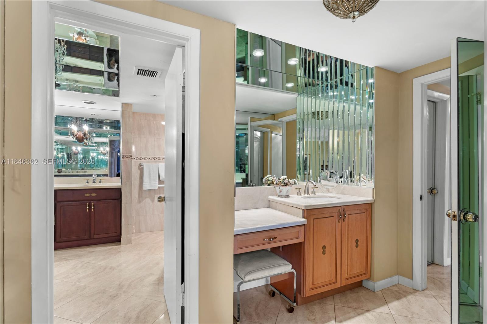 20281 E Country Club Dr #207, Aventura FL 33180