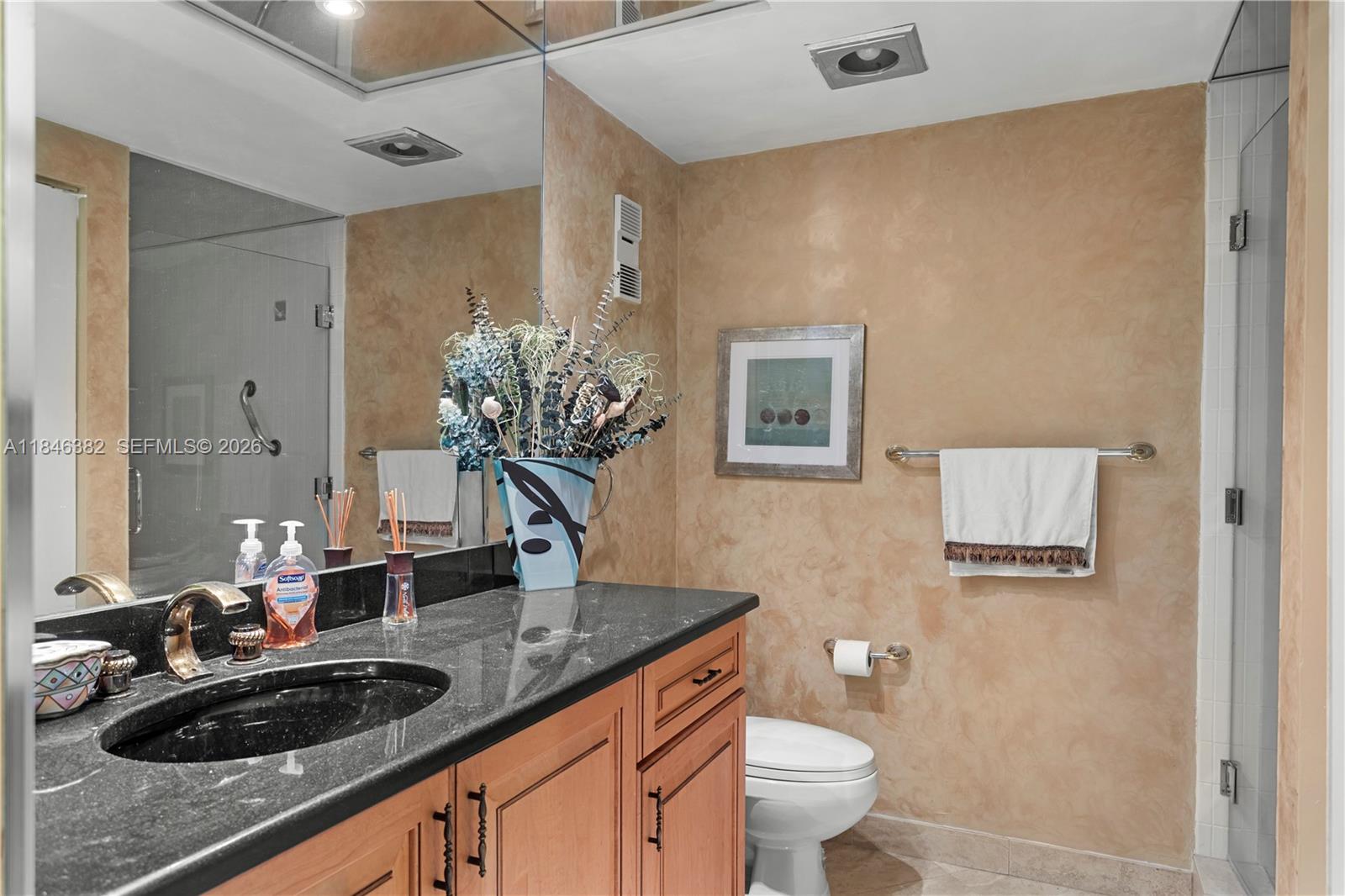 20281 E Country Club Dr #207, Aventura FL 33180