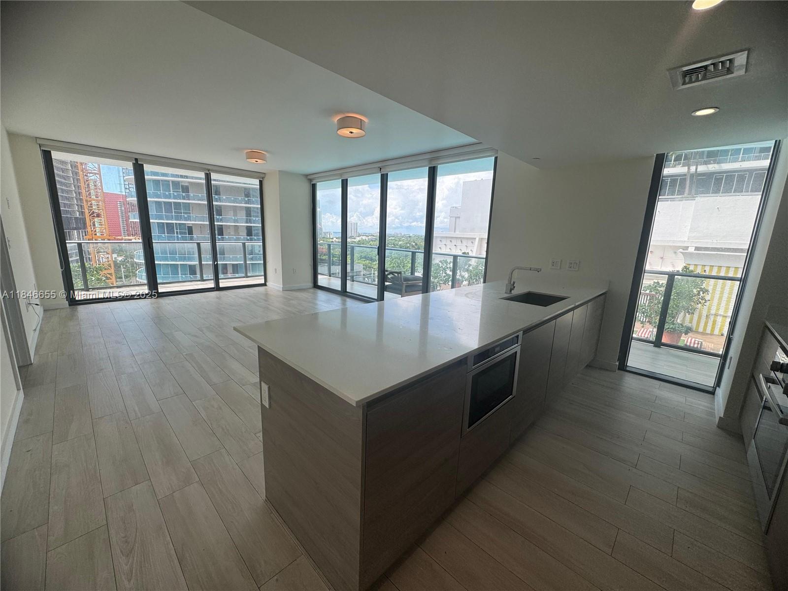 1300 S Miami Ave #1006, Miami FL 33130
