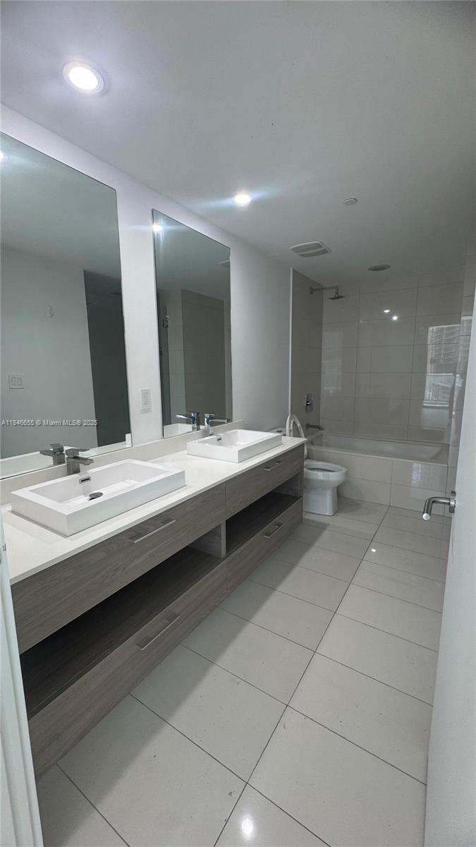 1300 S Miami Ave #1006, Miami FL 33130