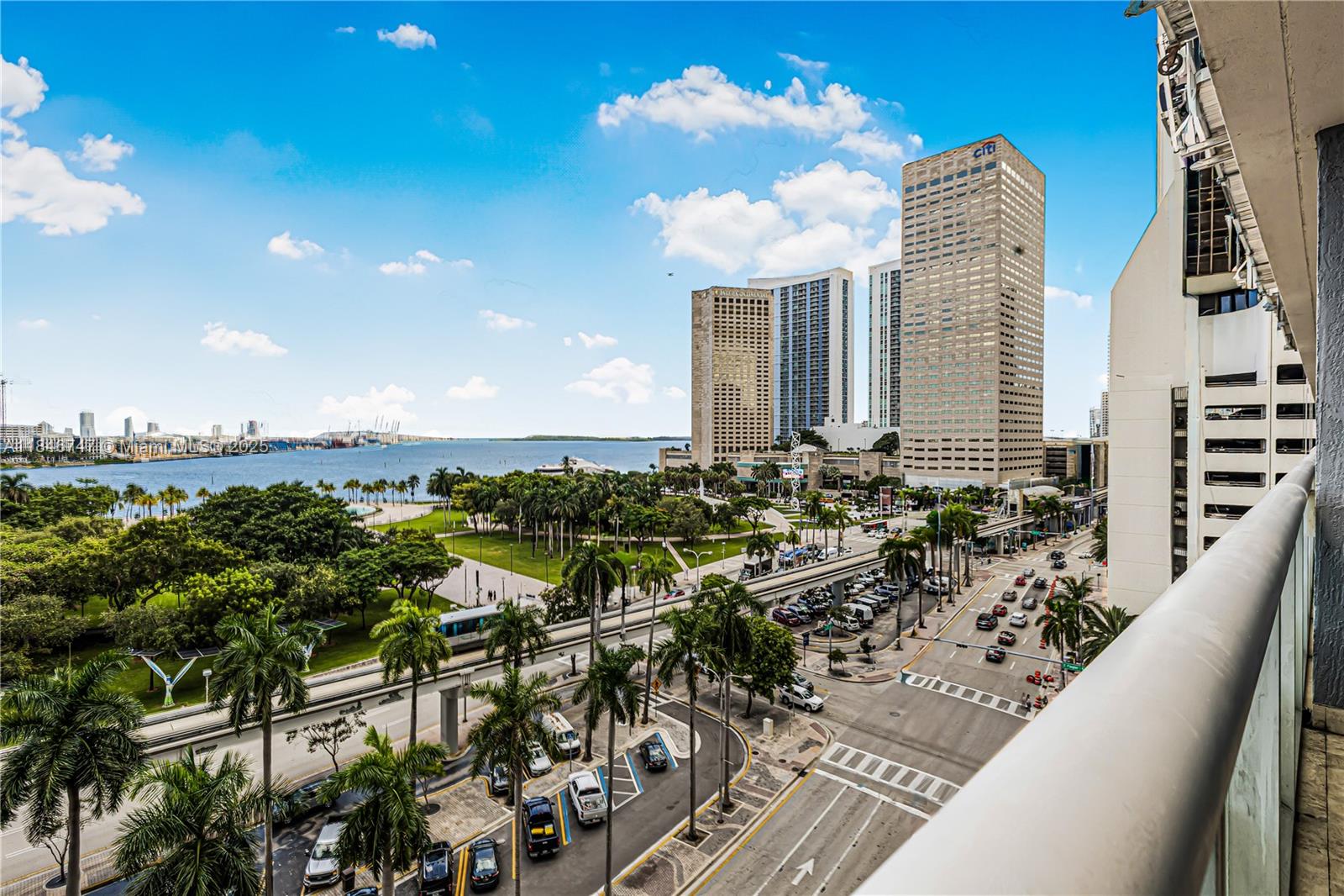 50 Biscayne Blvd #907, Miami FL 33132