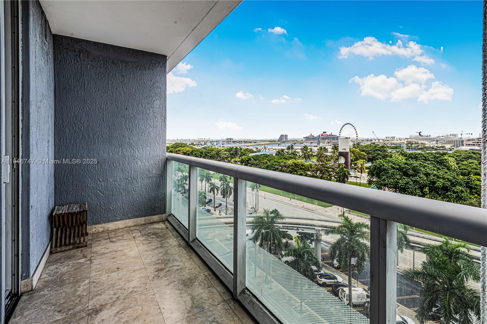 50 Biscayne Blvd #907, Miami FL 33132