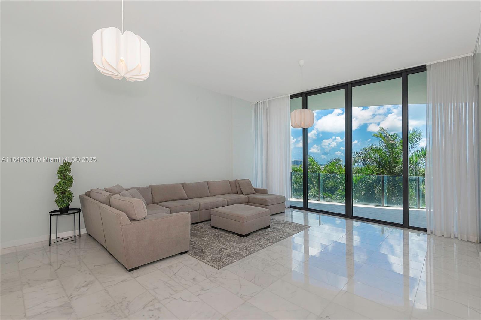 2821 S Bayshore Dr #7B, Coconut Grove FL 33133