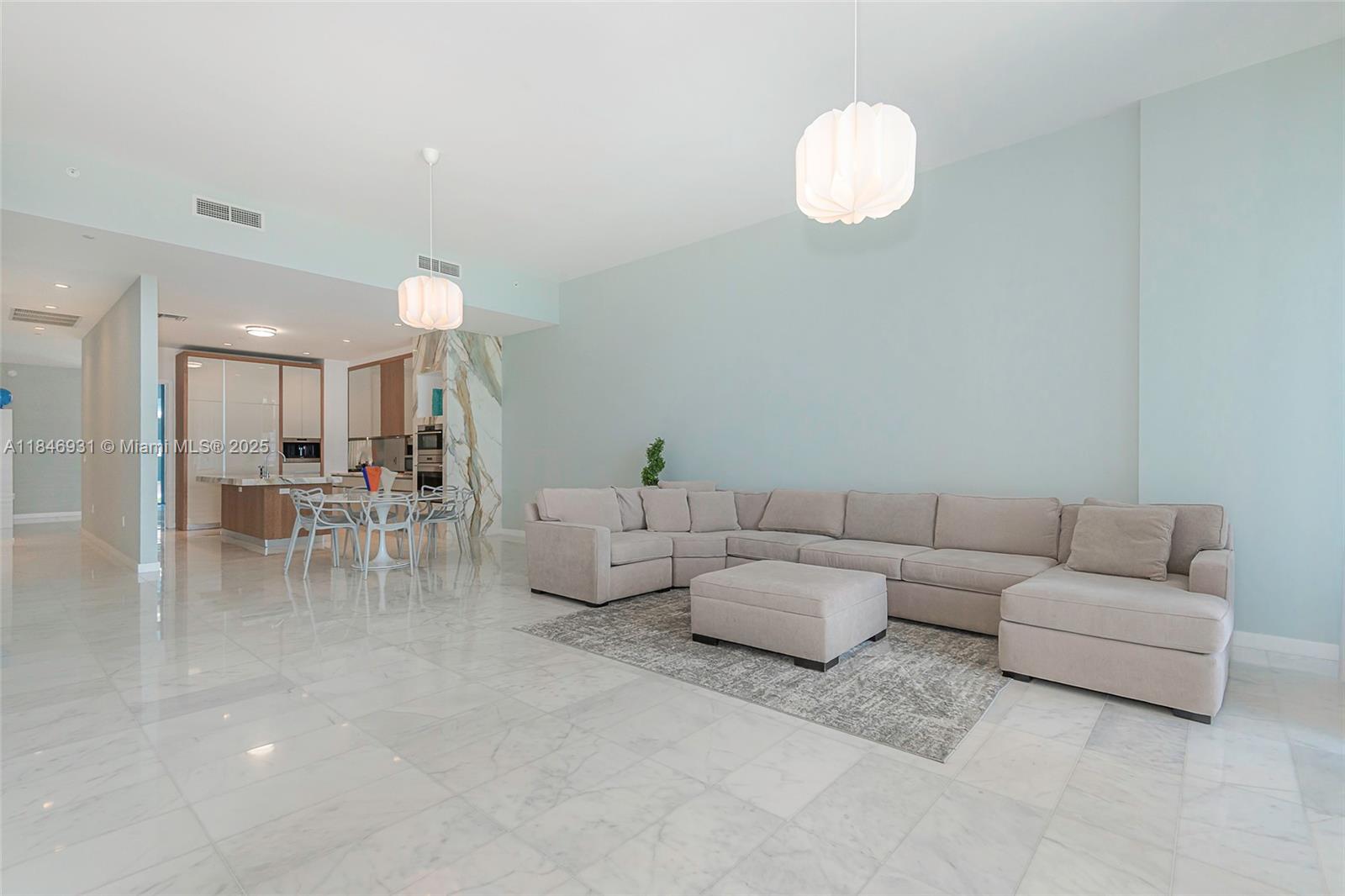 2821 S Bayshore Dr #7B, Coconut Grove FL 33133