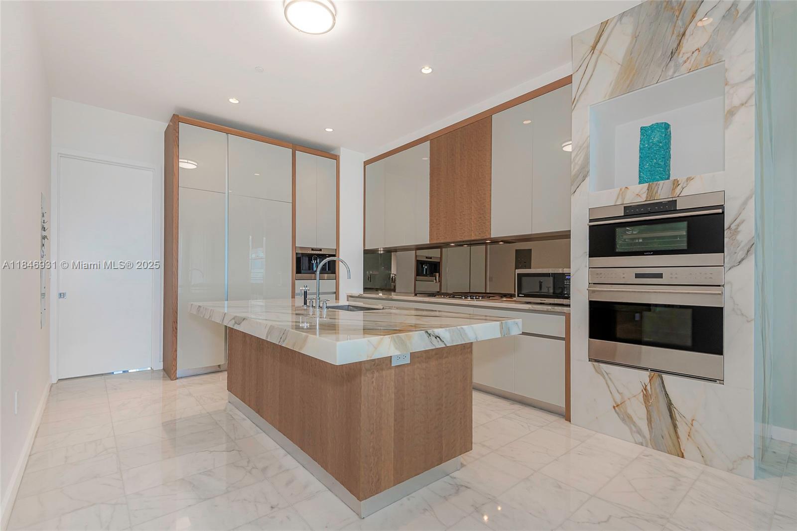 2821 S Bayshore Dr #7B, Coconut Grove FL 33133