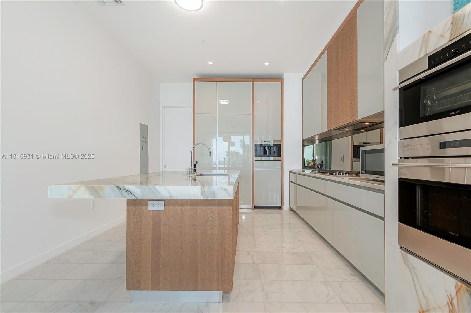 2821 S Bayshore Dr #7B, Coconut Grove FL 33133