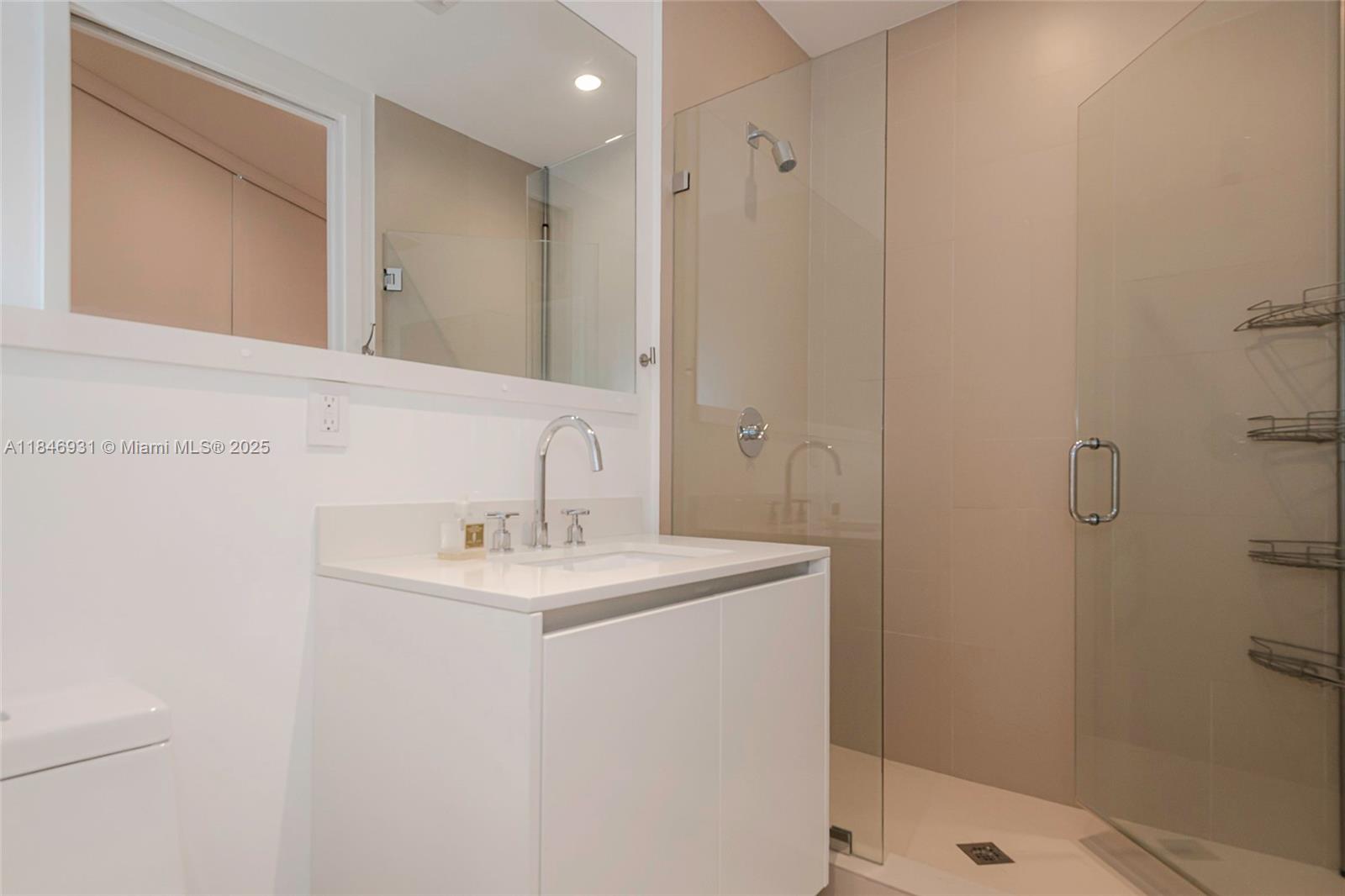 2821 S Bayshore Dr #7B, Coconut Grove FL 33133