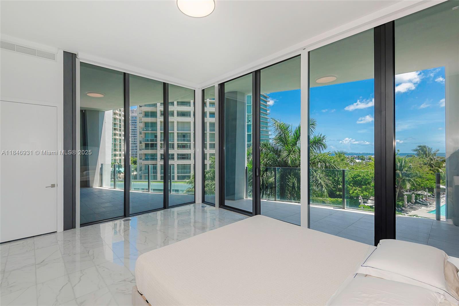 2821 S Bayshore Dr #7B, Coconut Grove FL 33133