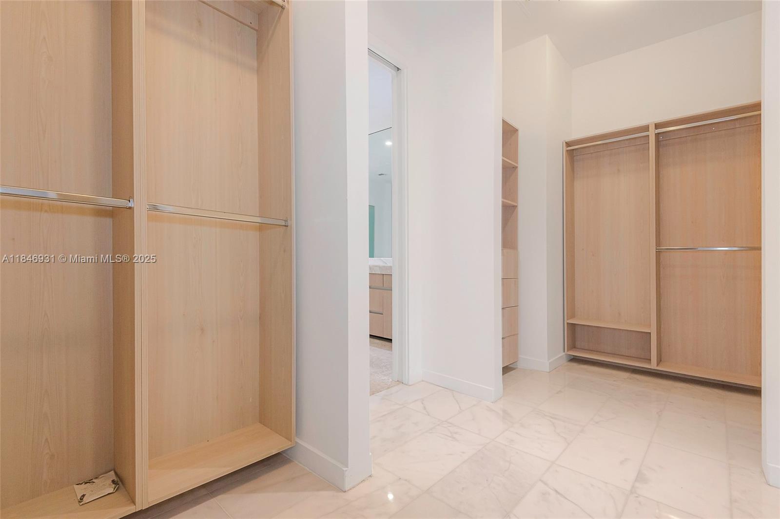 2821 S Bayshore Dr #7B, Coconut Grove FL 33133