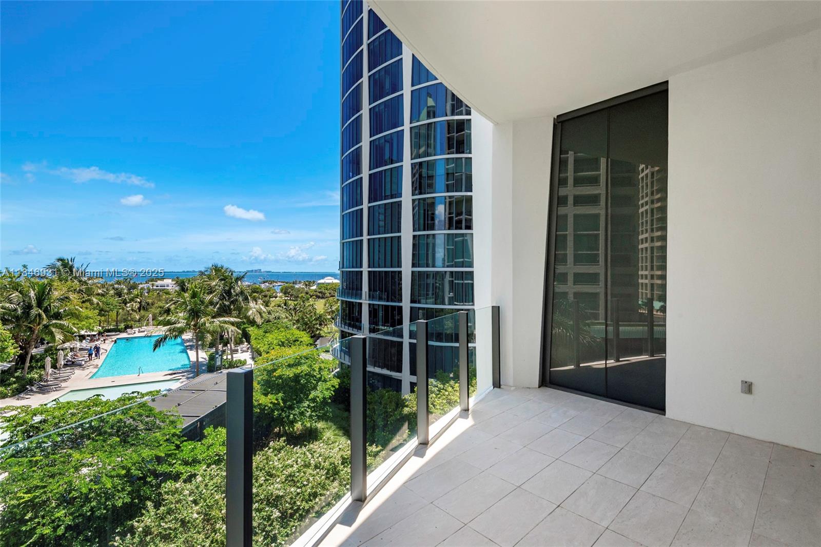 2821 S Bayshore Dr #7B, Coconut Grove FL 33133