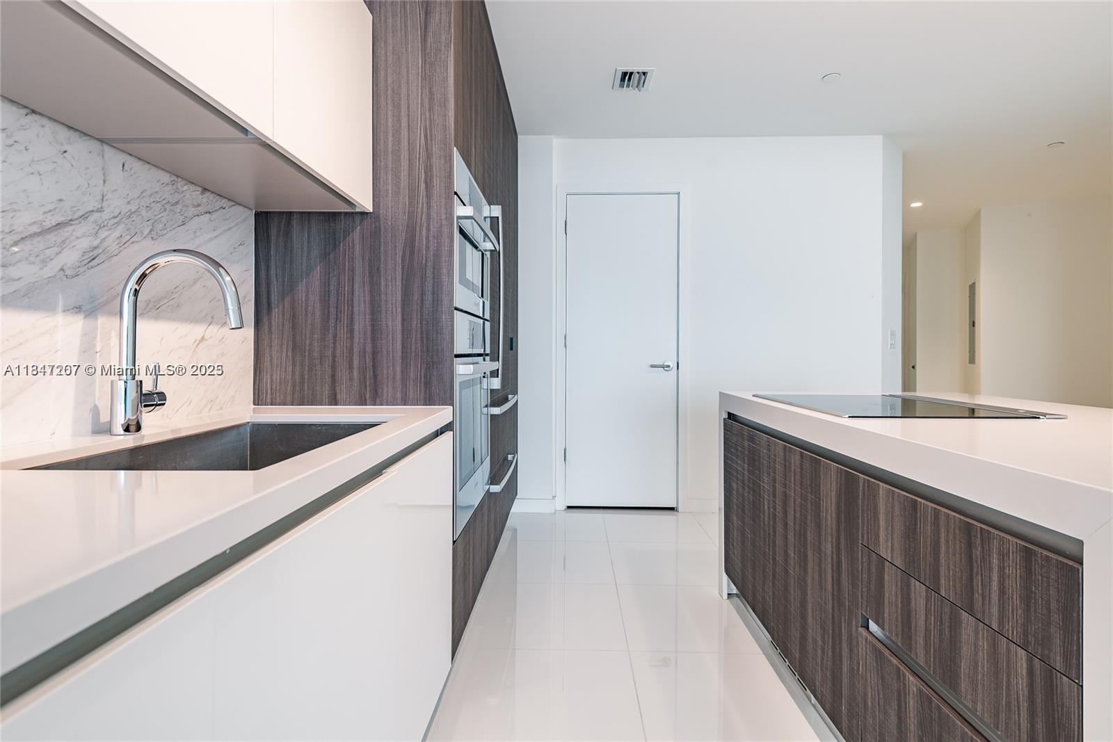 851 NE 1st Ave #2100, Miami FL 33132