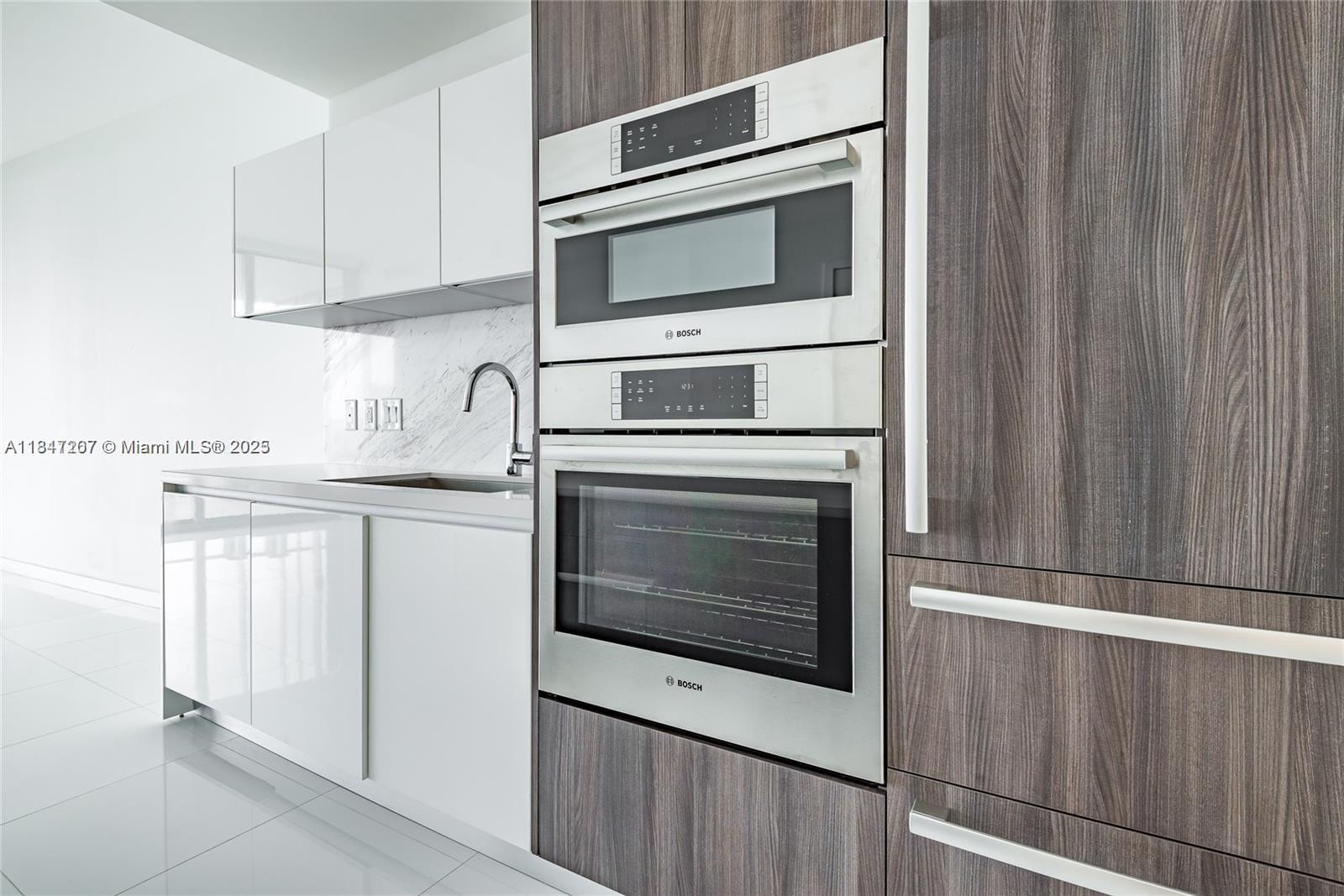 851 NE 1st Ave #2100, Miami FL 33132