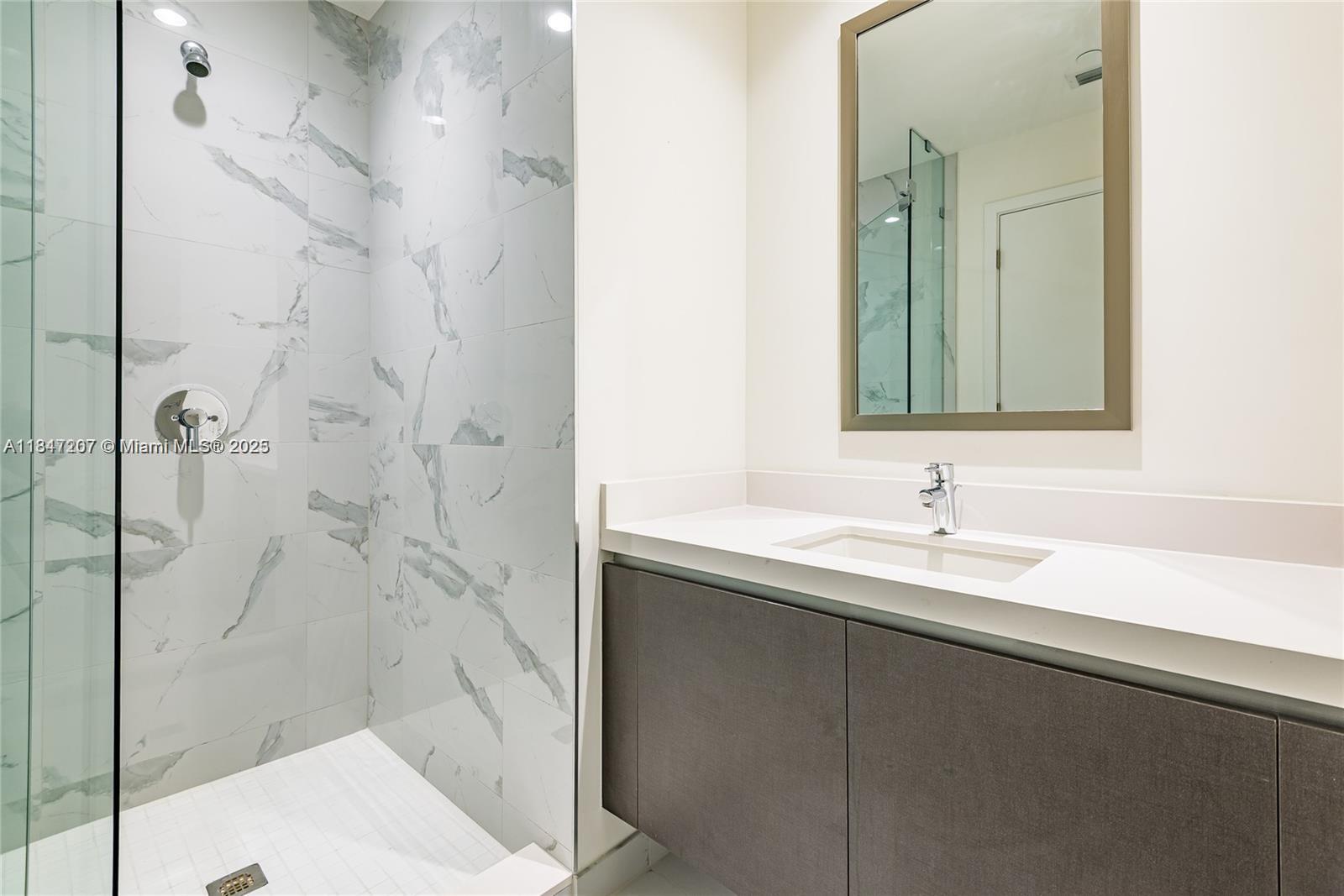 851 NE 1st Ave #2100, Miami FL 33132