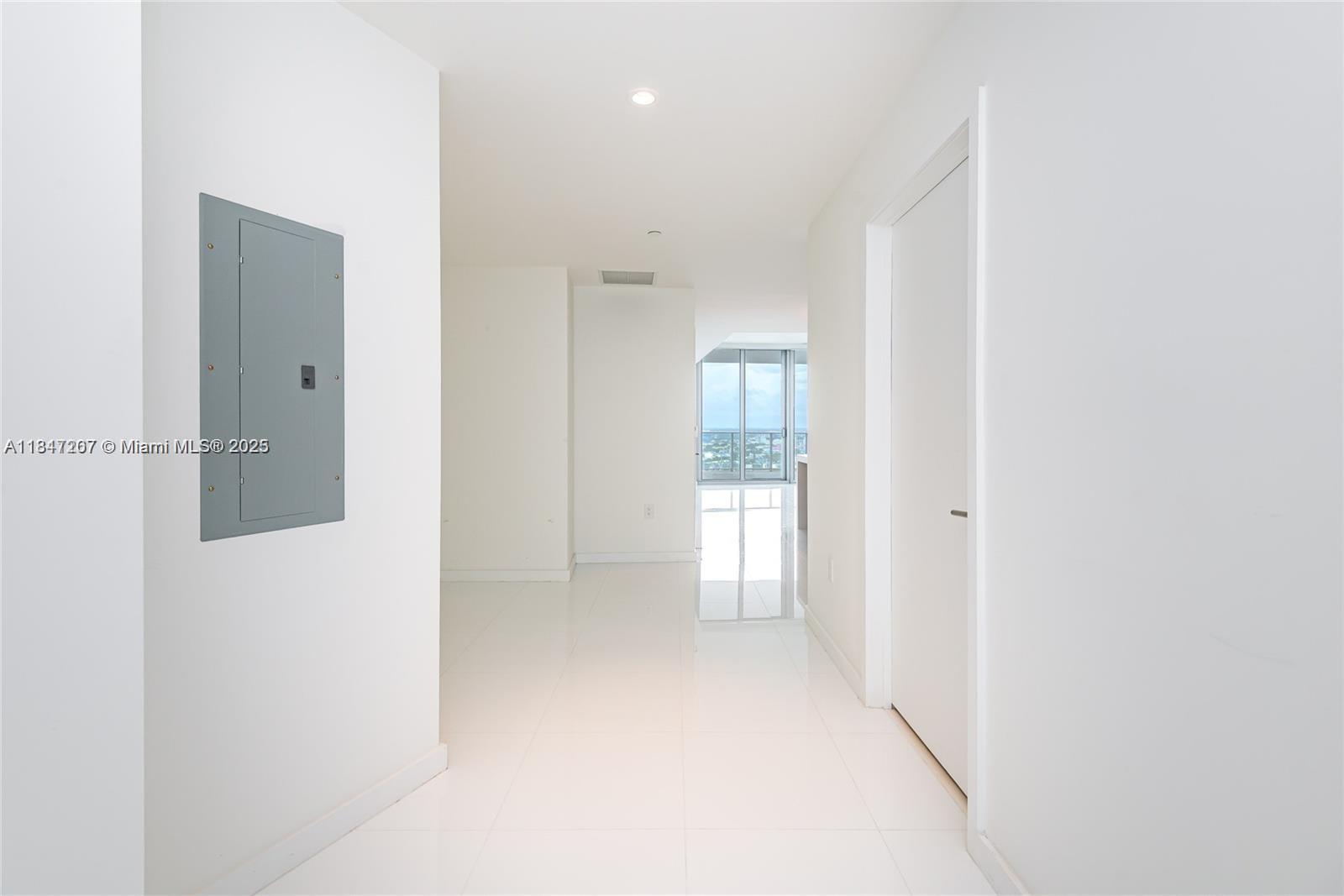 851 NE 1st Ave #2100, Miami FL 33132